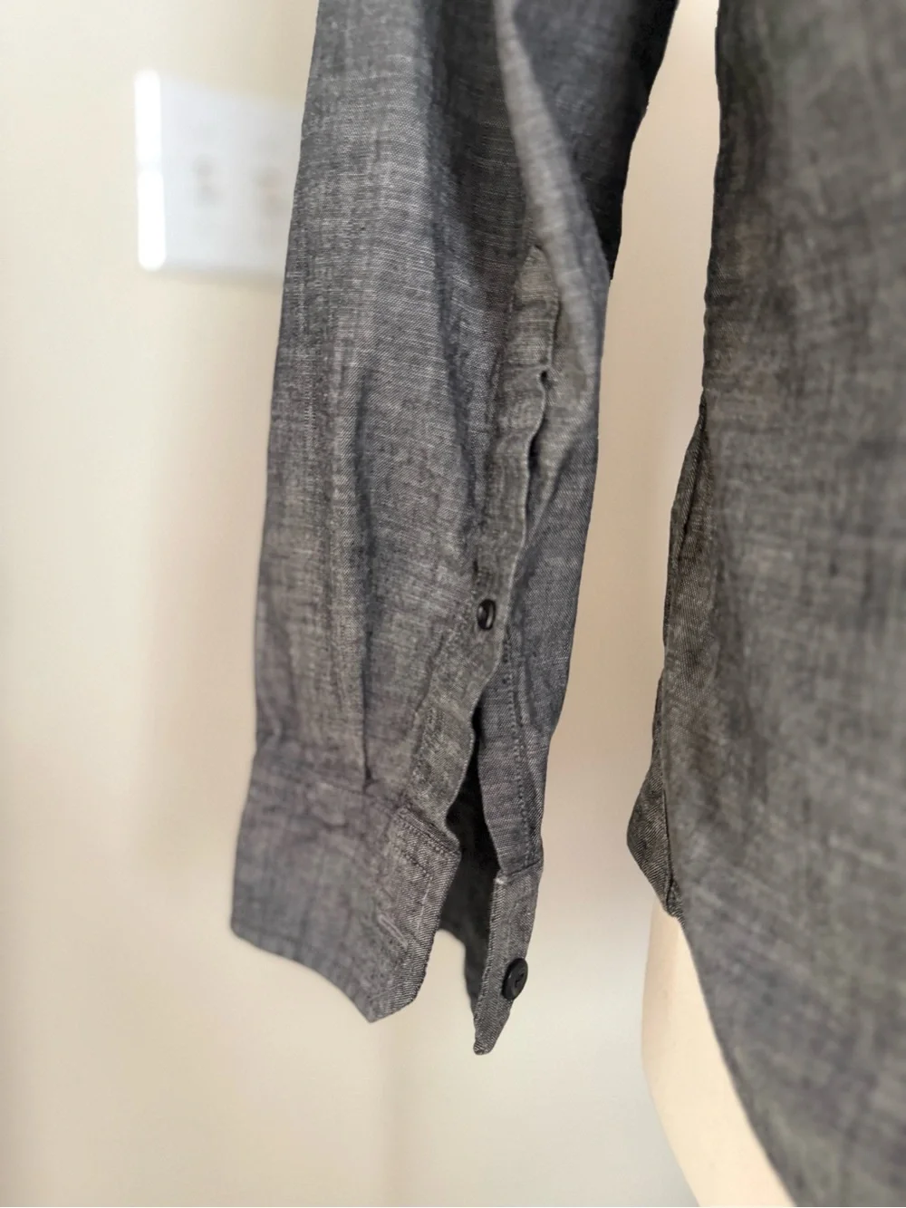 Banana Republic Men's Gray Long-Sleeve Casual Button-Down Shirt
